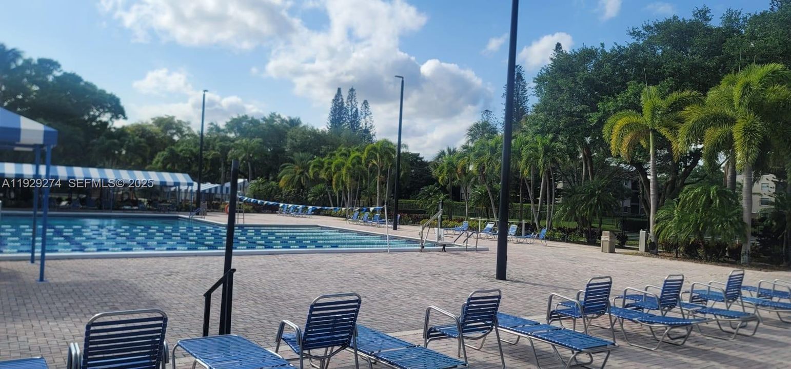 出租: $2,200 (2 贝兹, 2 浴室, 1340 平方英尺)