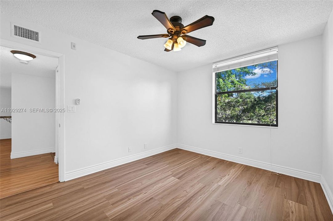 出租: $2,200 (2 贝兹, 2 浴室, 1340 平方英尺)