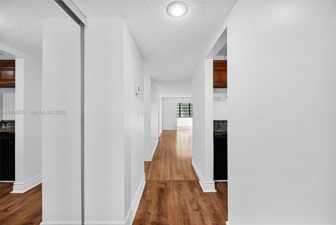 出租: $2,200 (2 贝兹, 2 浴室, 1340 平方英尺)