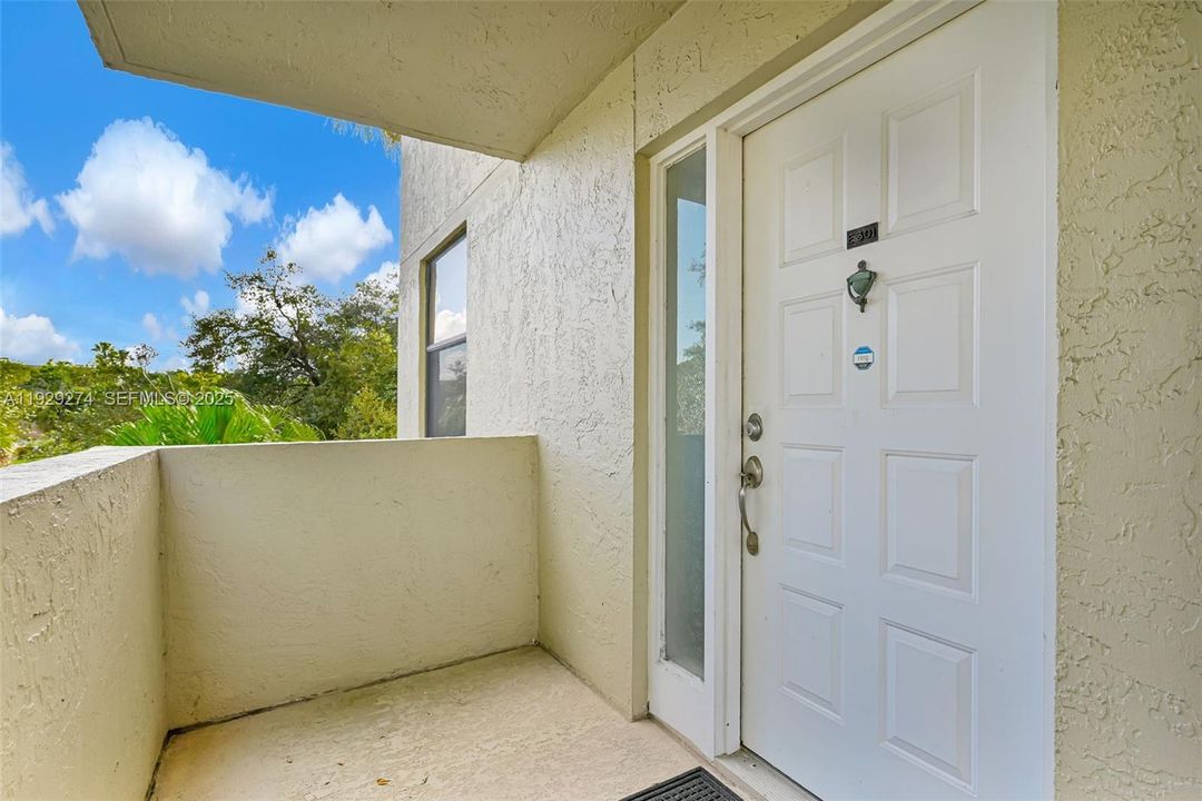 出租: $2,200 (2 贝兹, 2 浴室, 1340 平方英尺)