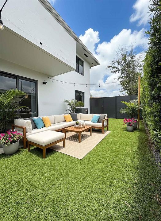 В аренду: $3,600 (3 спален, 2 ванн, 1610 Квадратных фут)