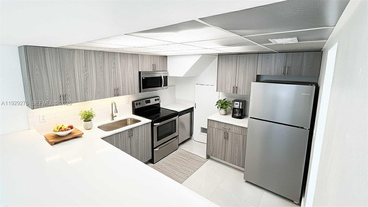 В аренду: $3,600 (3 спален, 2 ванн, 1610 Квадратных фут)