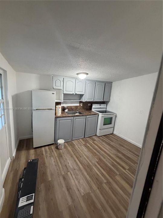 В аренду: $1,400 (1 спален, 1 ванн, 0 Квадратных фут)