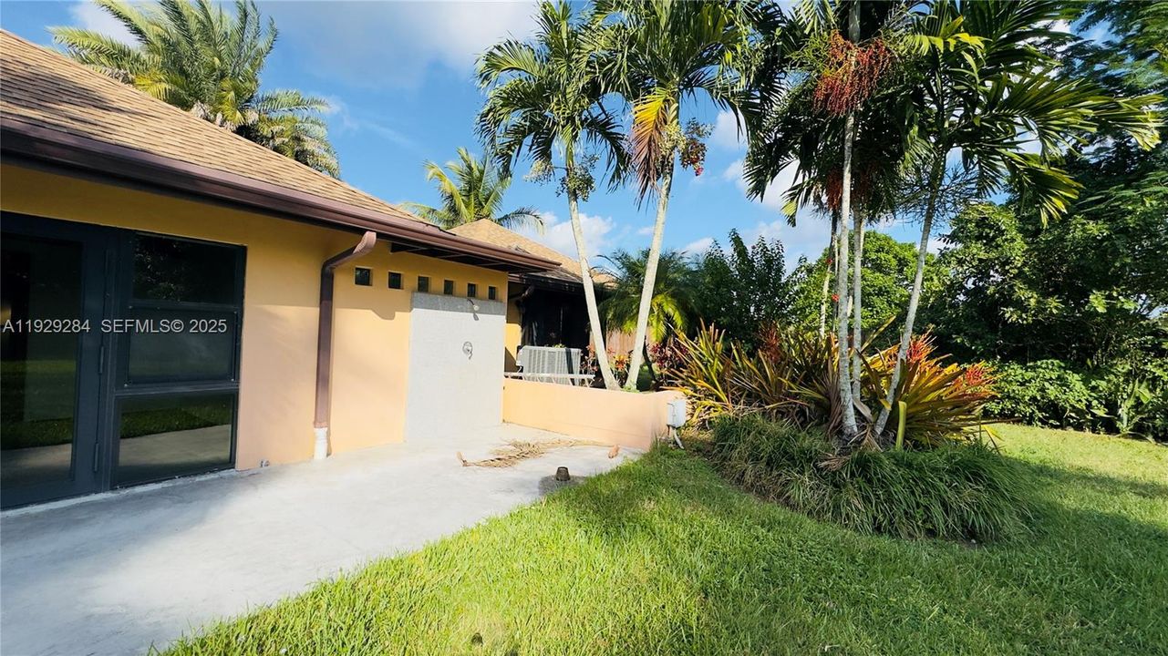 For Rent: $4,500 (2 beds, 2 baths, 2532 Square Feet)