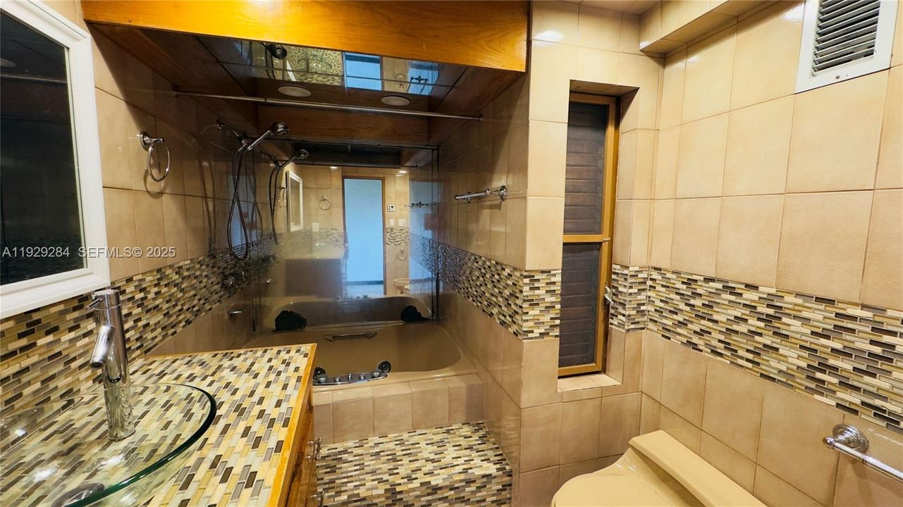 For Rent: $4,500 (2 beds, 2 baths, 2532 Square Feet)