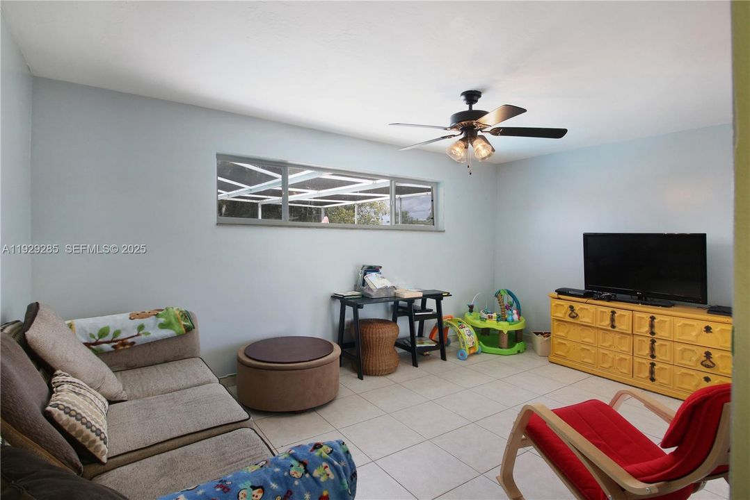 На продажу: $515,000 (3 спален, 2 ванн, 1544 Квадратных фут)