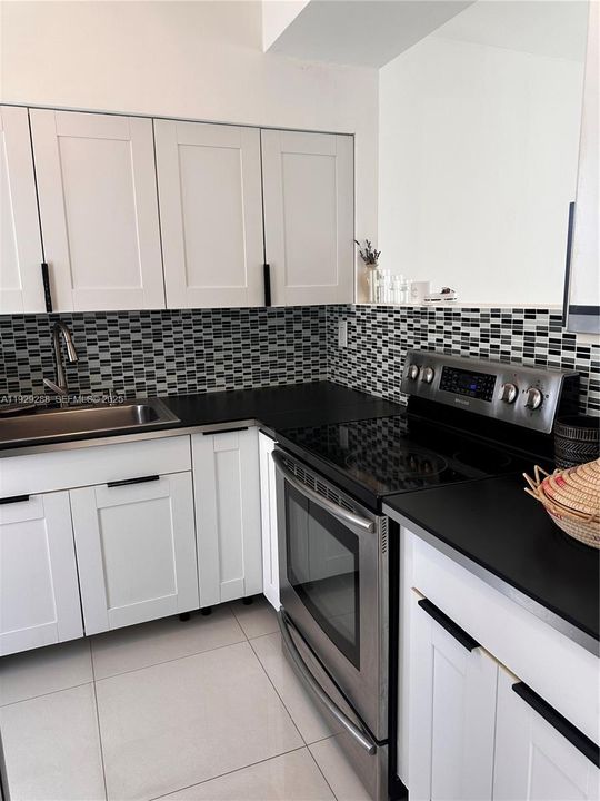 В аренду: $2,400 (1 спален, 1 ванн, 692 Квадратных фут)