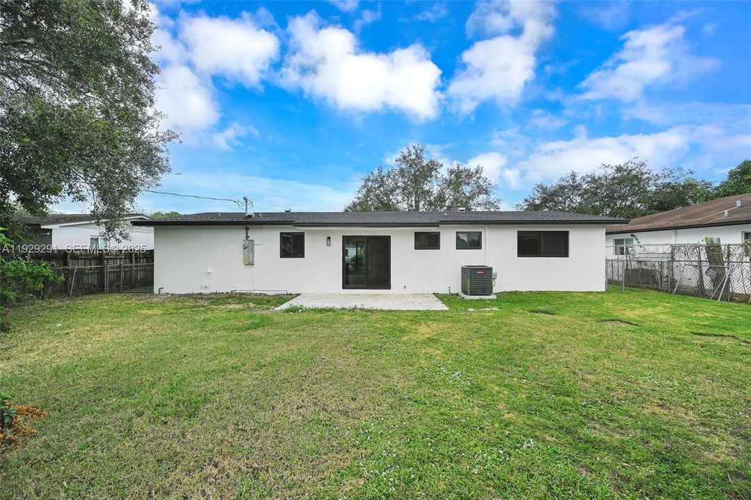 For Sale: $599,000 (4 beds, 3 baths, 1456 Square Feet)