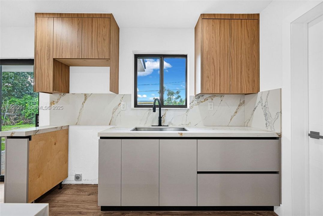 For Sale: $599,000 (4 beds, 3 baths, 1456 Square Feet)