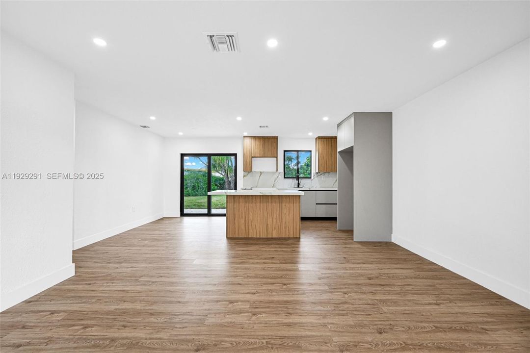 For Sale: $599,000 (4 beds, 3 baths, 1456 Square Feet)