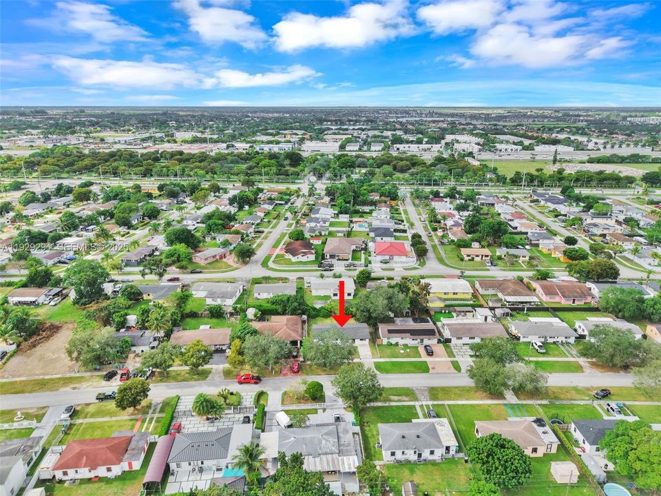 For Sale: $599,000 (4 beds, 3 baths, 1456 Square Feet)