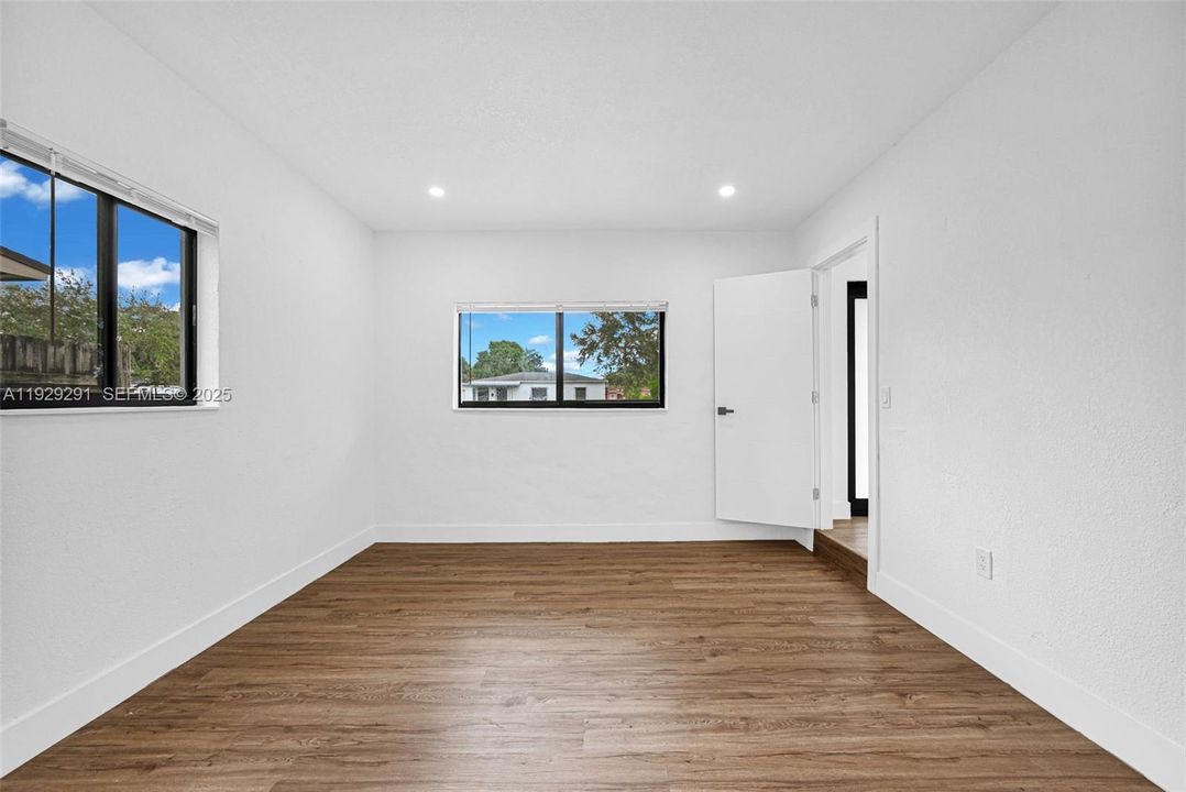 For Sale: $599,000 (4 beds, 3 baths, 1456 Square Feet)