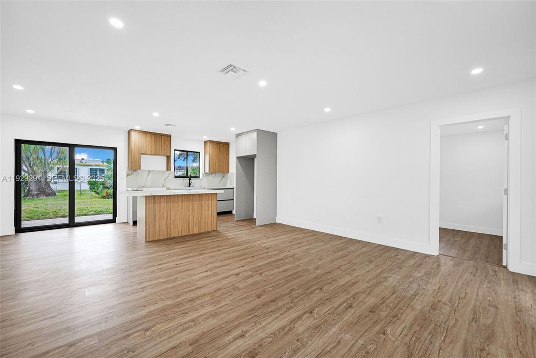 For Sale: $599,000 (4 beds, 3 baths, 1456 Square Feet)