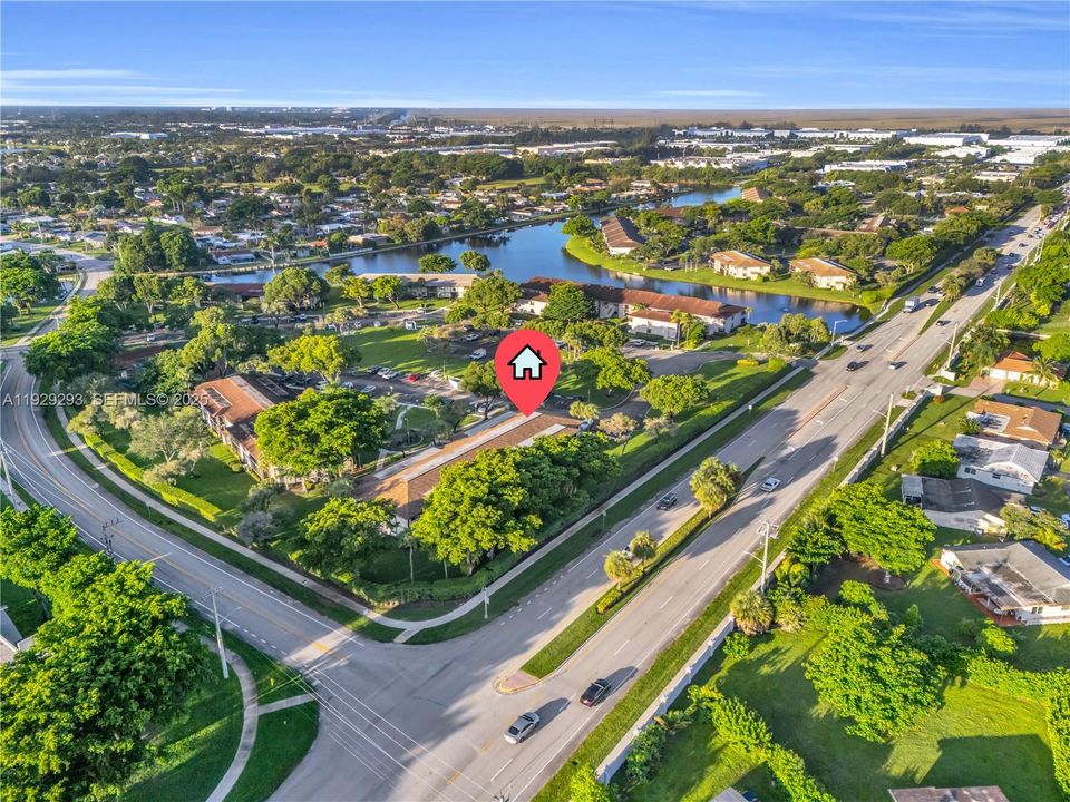 For Sale: $180,000 (2 beds, 1 baths, 820 Square Feet)