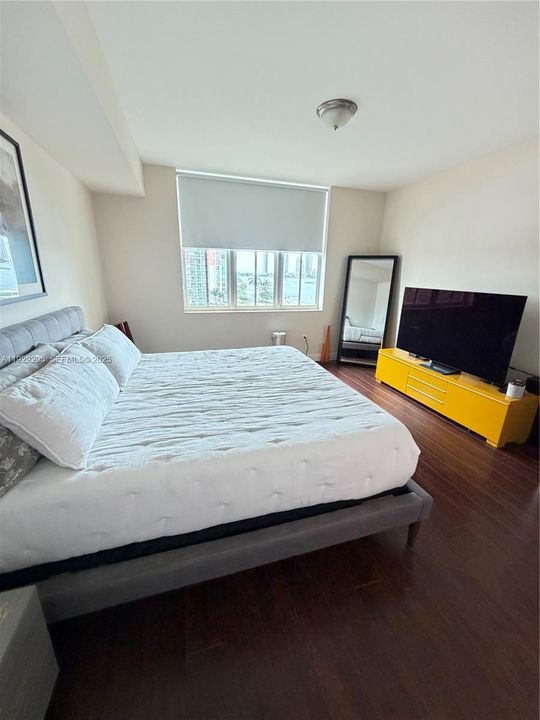 В аренду: $3,800 (2 спален, 2 ванн, 1370 Квадратных фут)