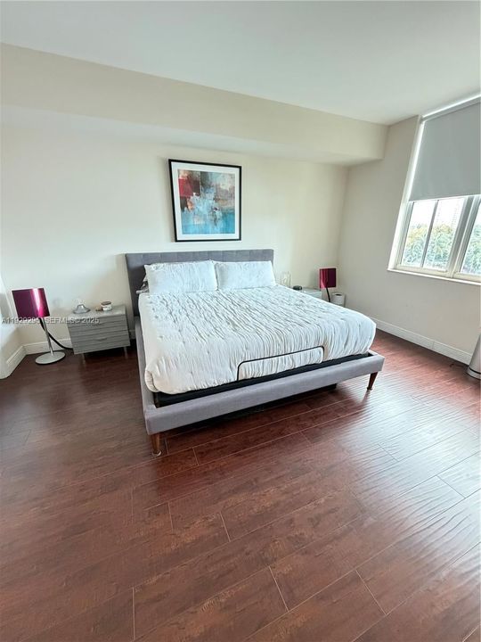 В аренду: $3,800 (2 спален, 2 ванн, 1370 Квадратных фут)