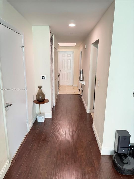 В аренду: $3,800 (2 спален, 2 ванн, 1370 Квадратных фут)