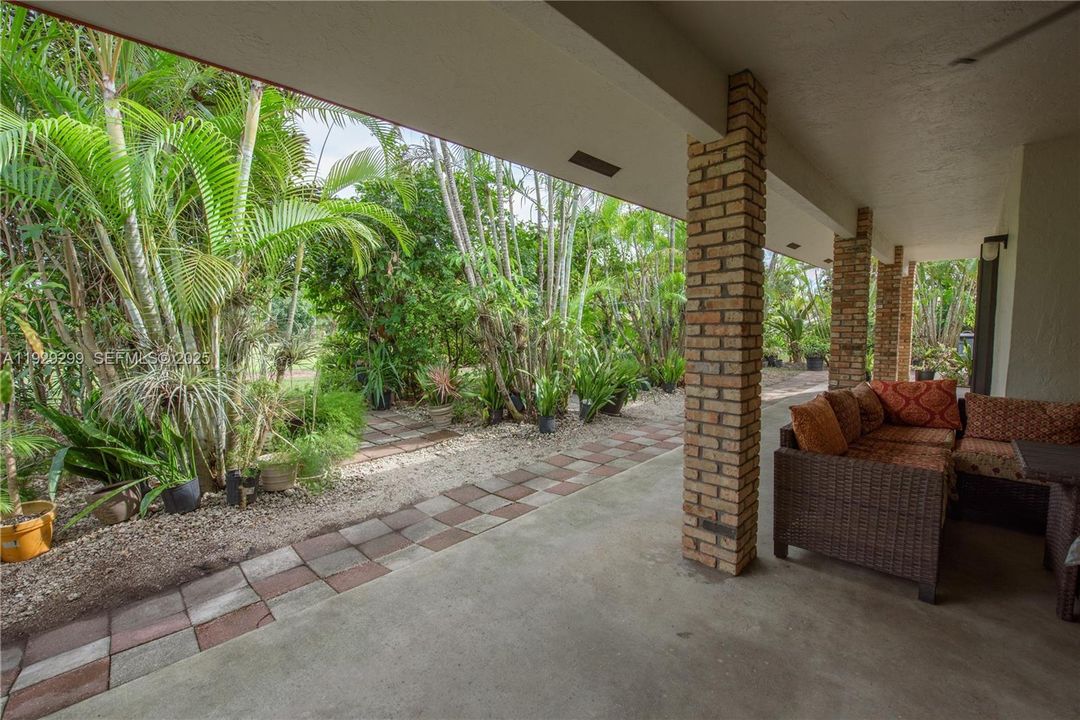 На продажу: $849,900 (3 спален, 3 ванн, 2300 Квадратных фут)