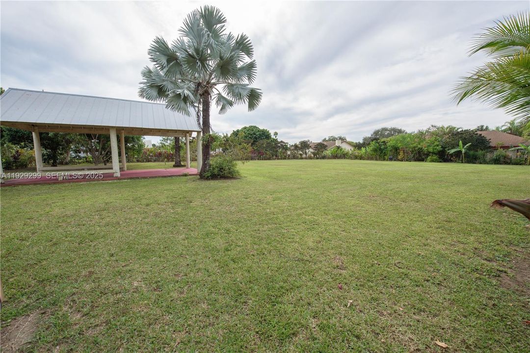 На продажу: $849,900 (3 спален, 3 ванн, 2300 Квадратных фут)