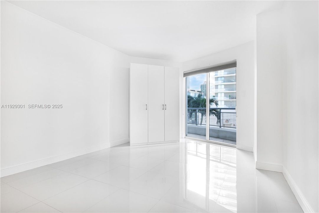 В аренду: $4,500 (2 спален, 2 ванн, 1356 Квадратных фут)