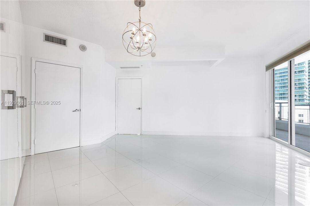 В аренду: $4,500 (2 спален, 2 ванн, 1356 Квадратных фут)