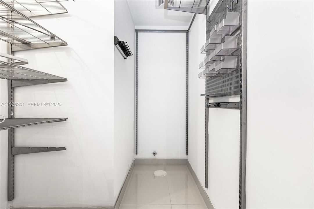 В аренду: $4,500 (2 спален, 2 ванн, 1356 Квадратных фут)