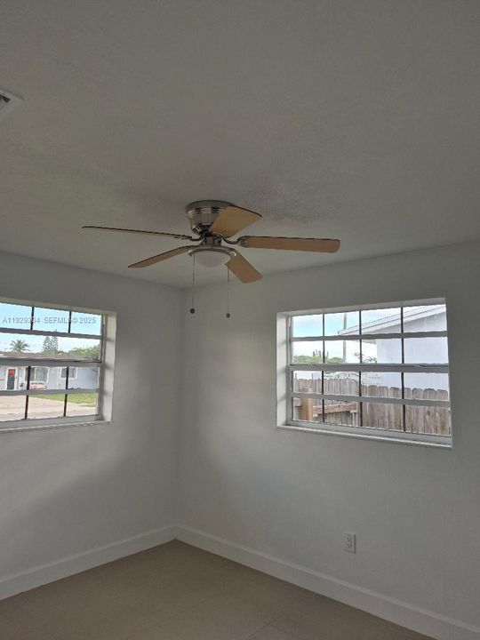 For Sale: $725,000 (3 beds, 2 baths, 1056 Square Feet)