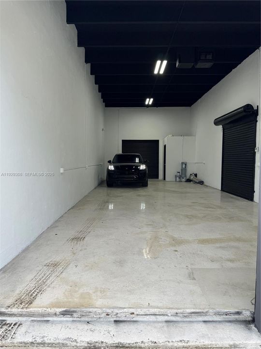 В аренду: $3,400 (0 спален, 0 ванн, 0 Квадратных фут)