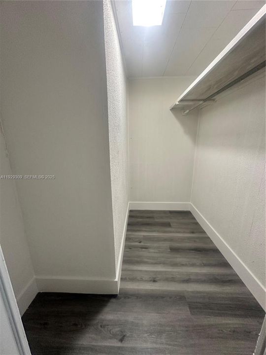 出租: $1,350 (1 贝兹, 1 浴室, 1152 平方英尺)