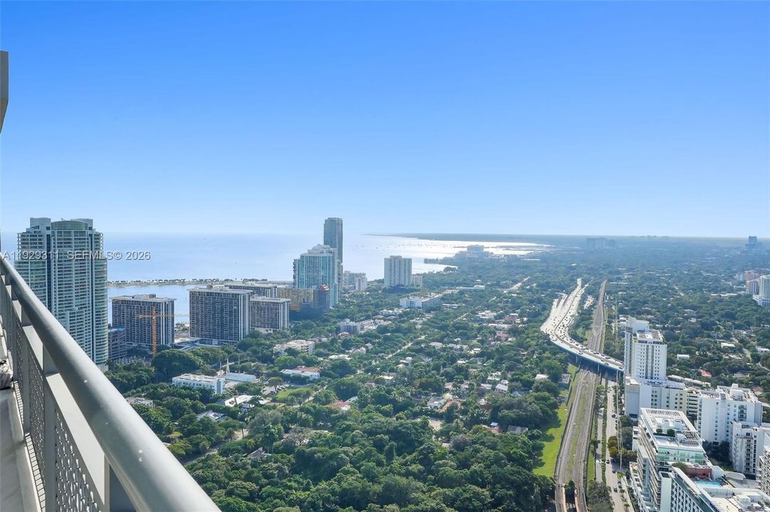 For Rent: $5,550 (2 beds, 3 baths, 1293 Square Feet)