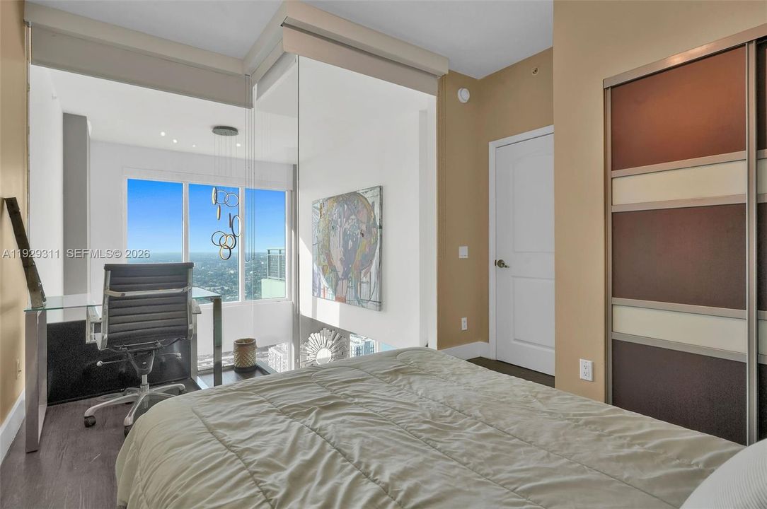 For Rent: $5,550 (2 beds, 3 baths, 1293 Square Feet)