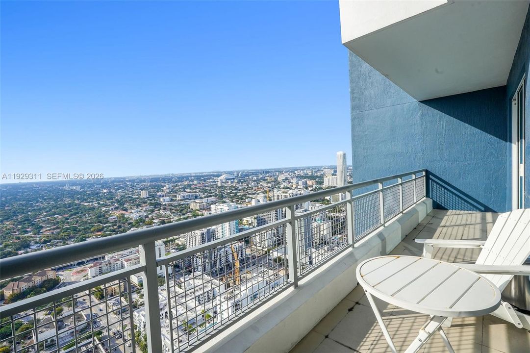 For Rent: $5,550 (2 beds, 3 baths, 1293 Square Feet)