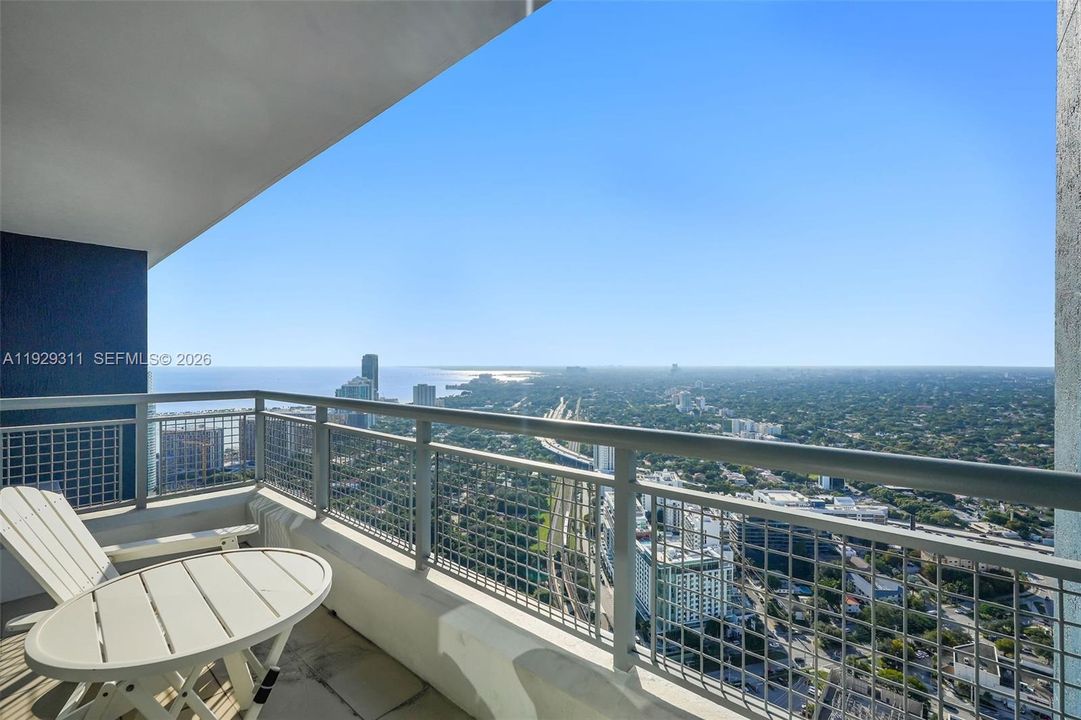 For Rent: $5,550 (2 beds, 3 baths, 1293 Square Feet)