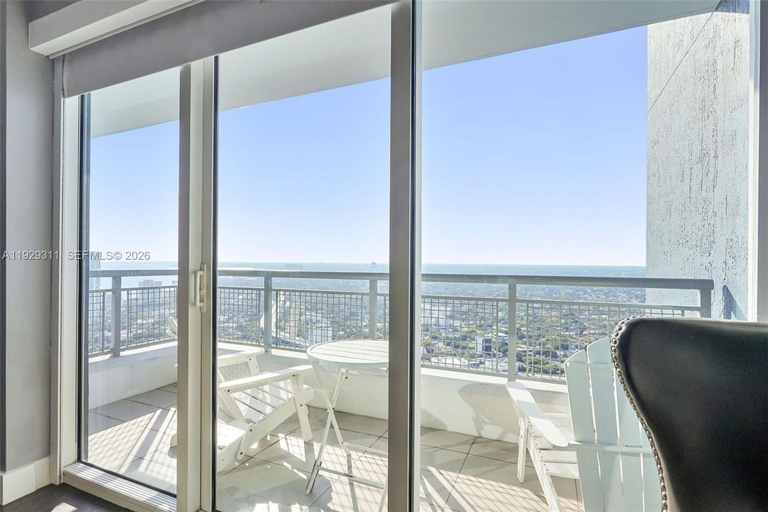 For Rent: $5,550 (2 beds, 3 baths, 1293 Square Feet)