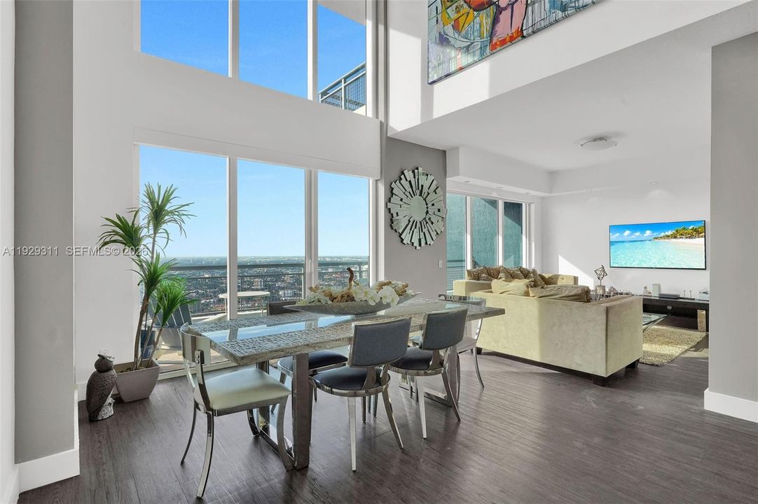 For Rent: $5,550 (2 beds, 3 baths, 1293 Square Feet)