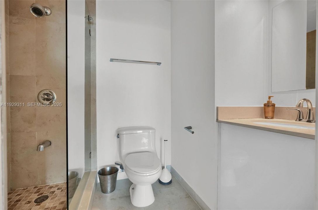 For Rent: $5,550 (2 beds, 3 baths, 1293 Square Feet)