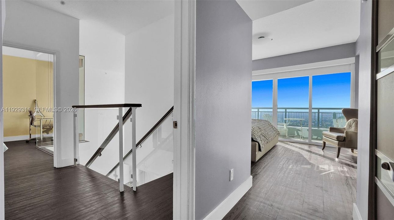 For Rent: $5,550 (2 beds, 3 baths, 1293 Square Feet)