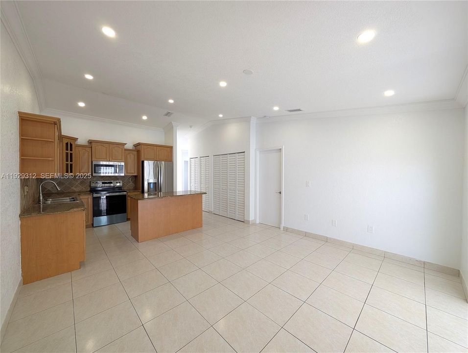 待售: $585,500 (3 贝兹, 2 浴室, 1409 平方英尺)