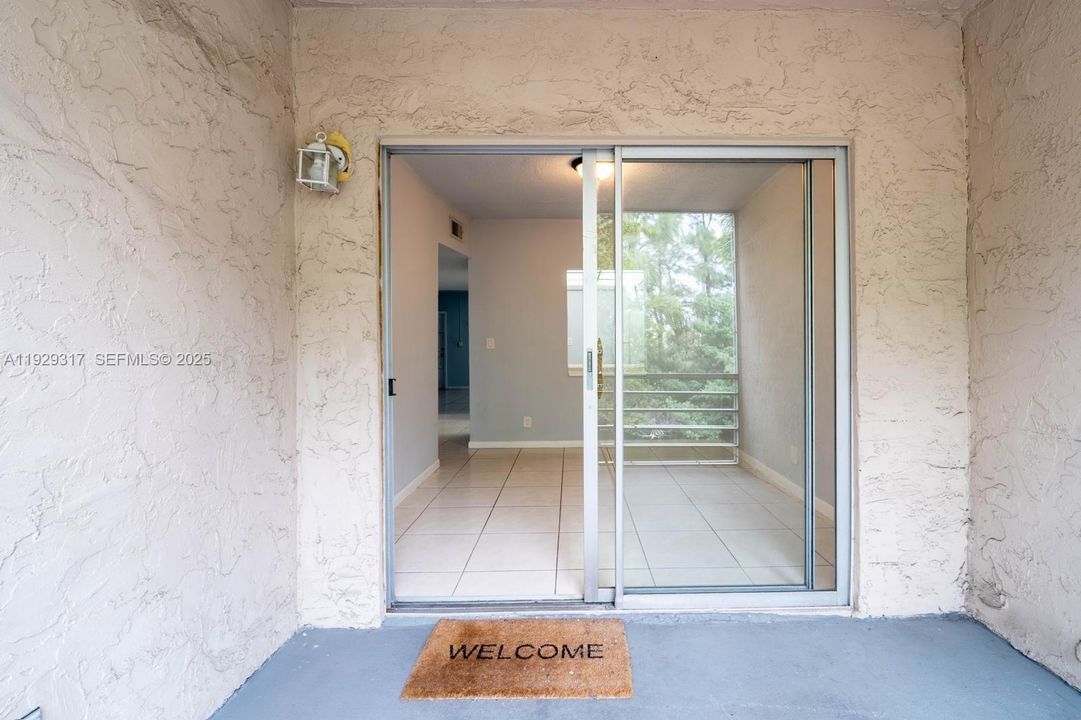 На продажу: $189,000 (1 спален, 1 ванн, 750 Квадратных фут)