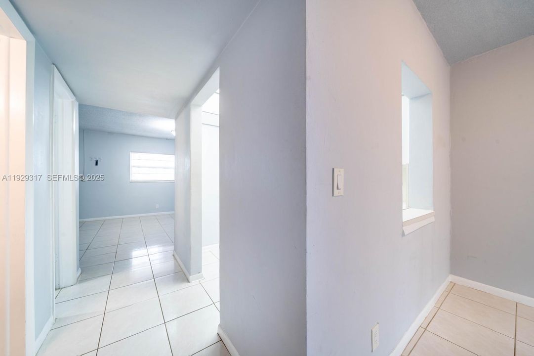 На продажу: $189,000 (1 спален, 1 ванн, 750 Квадратных фут)