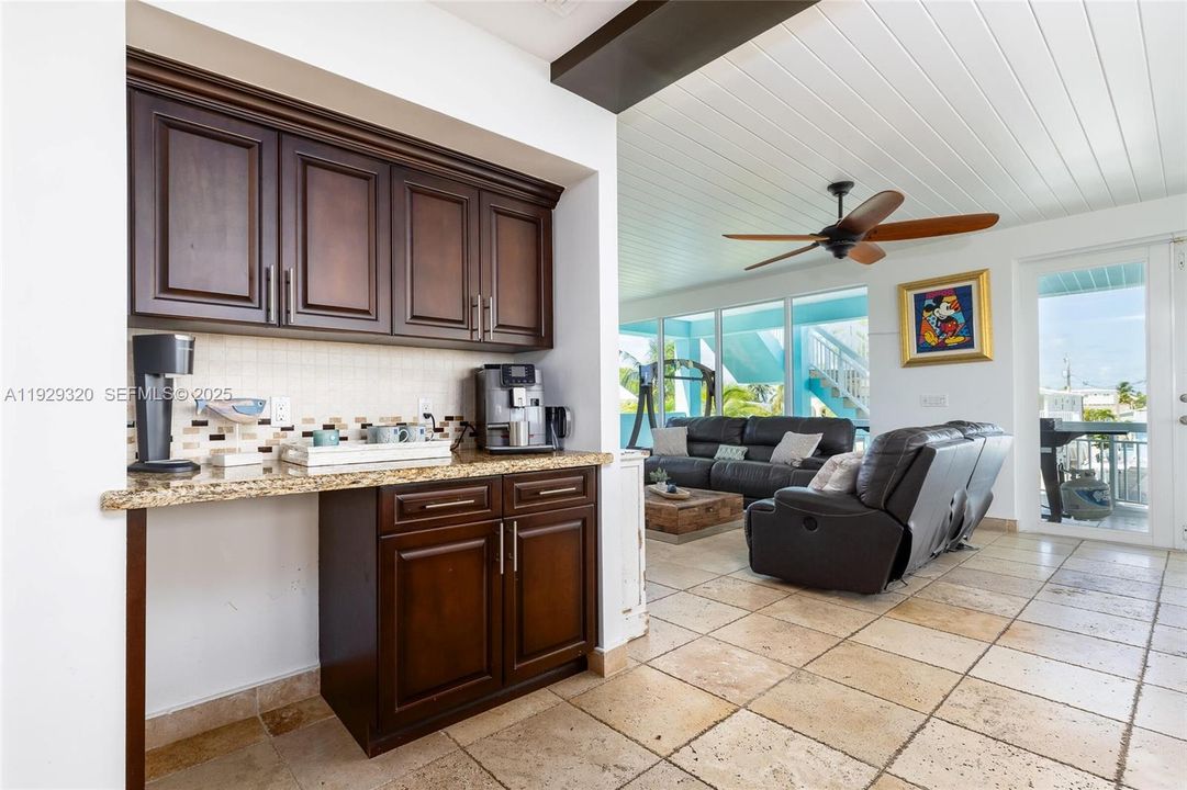 En Venta: $2,300,000 (4 camas, 4 baños, 3140 Pies cuadrados)