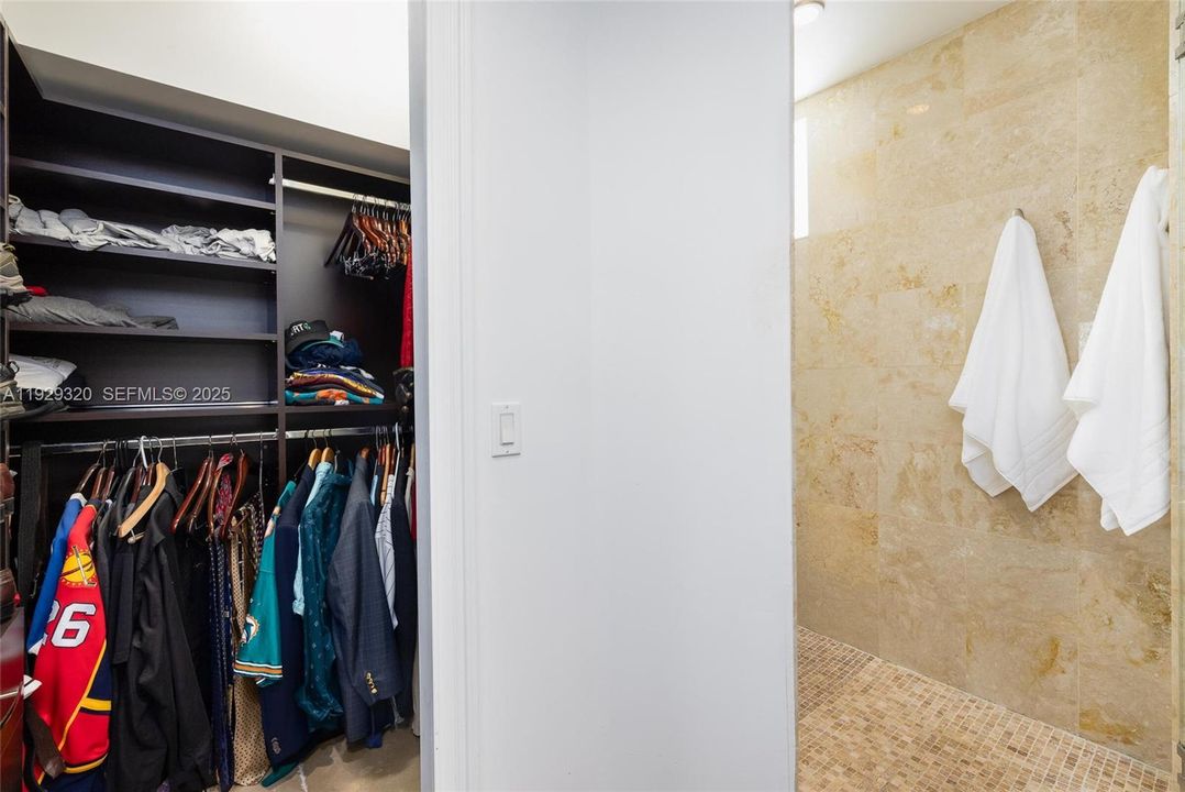 En Venta: $2,300,000 (4 camas, 4 baños, 3140 Pies cuadrados)