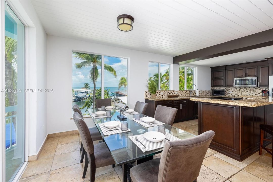 En Venta: $2,300,000 (4 camas, 4 baños, 3140 Pies cuadrados)