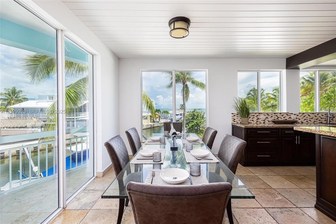 En Venta: $2,300,000 (4 camas, 4 baños, 3140 Pies cuadrados)