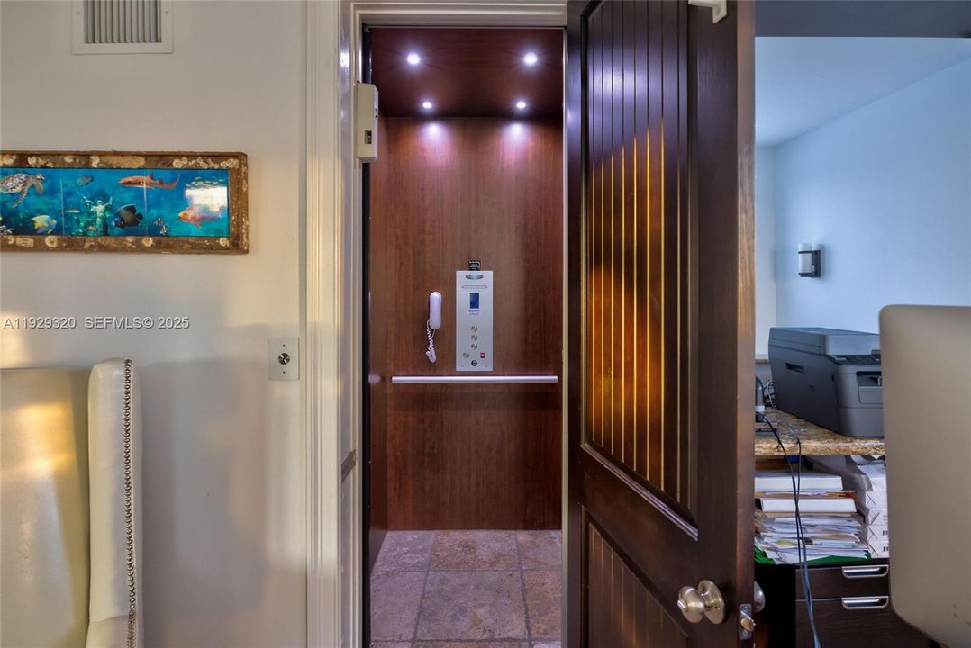 En Venta: $2,300,000 (4 camas, 4 baños, 3140 Pies cuadrados)