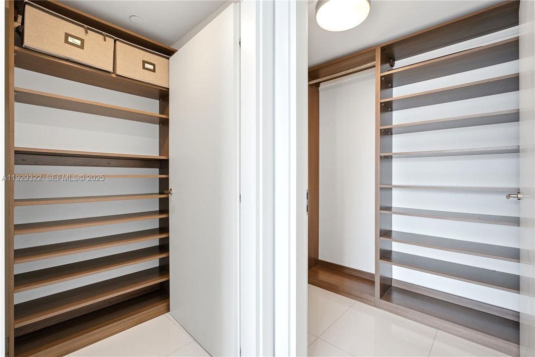 出租: $5,000 (1 贝兹, 1 浴室, 950 平方英尺)