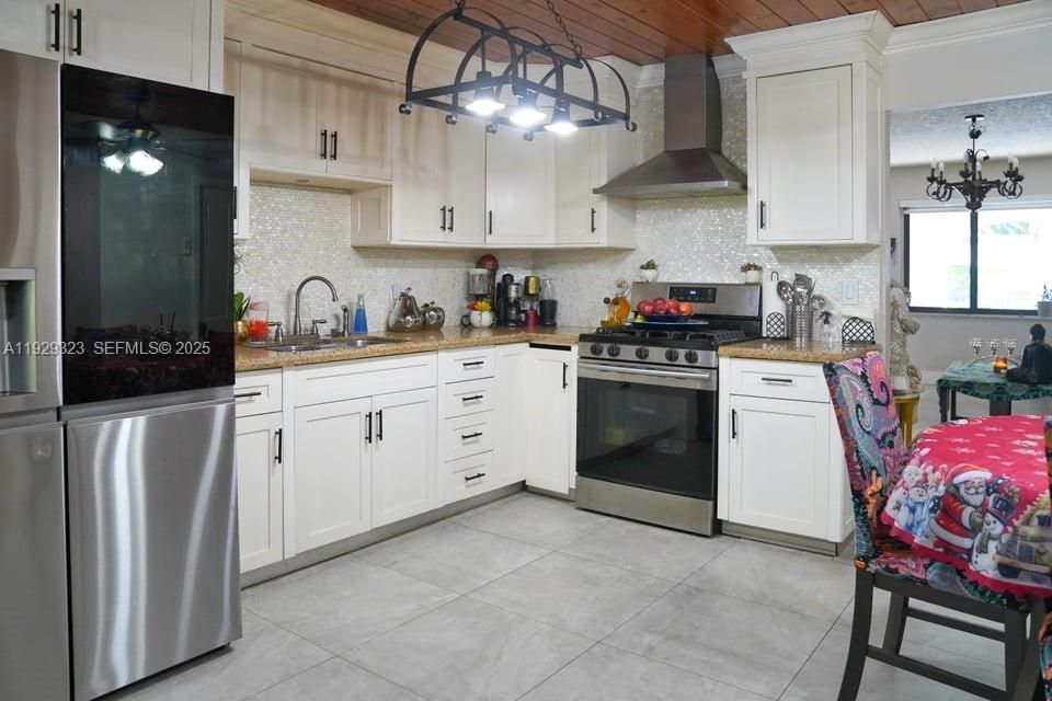 待售: $1,100,000 (5 贝兹, 4 浴室, 1845 平方英尺)