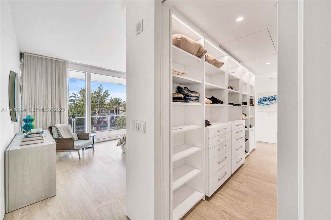 En Venta: $7,250,000 (2 camas, 2 baños, 2317 Pies cuadrados)