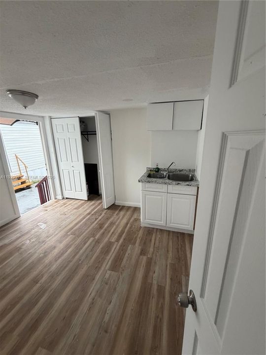 В аренду: $1,200 (0 спален, 1 ванн, 0 Квадратных фут)