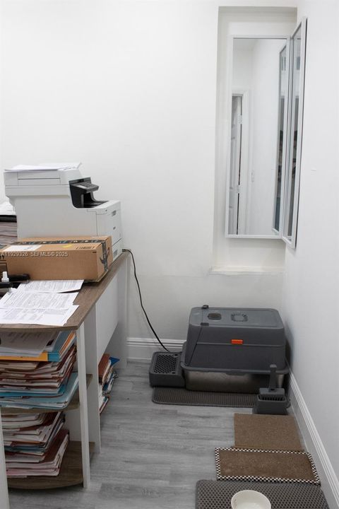 待售: $700,000 (4 贝兹, 3 浴室, 1942 平方英尺)